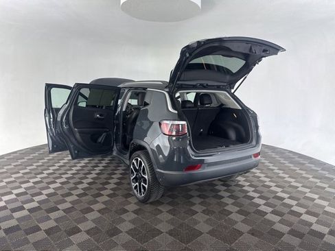 Used 2018 Jeep Compass Limited image 14