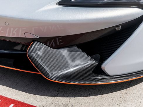 Used 2016 McLaren 570S Coupe RWD image 23