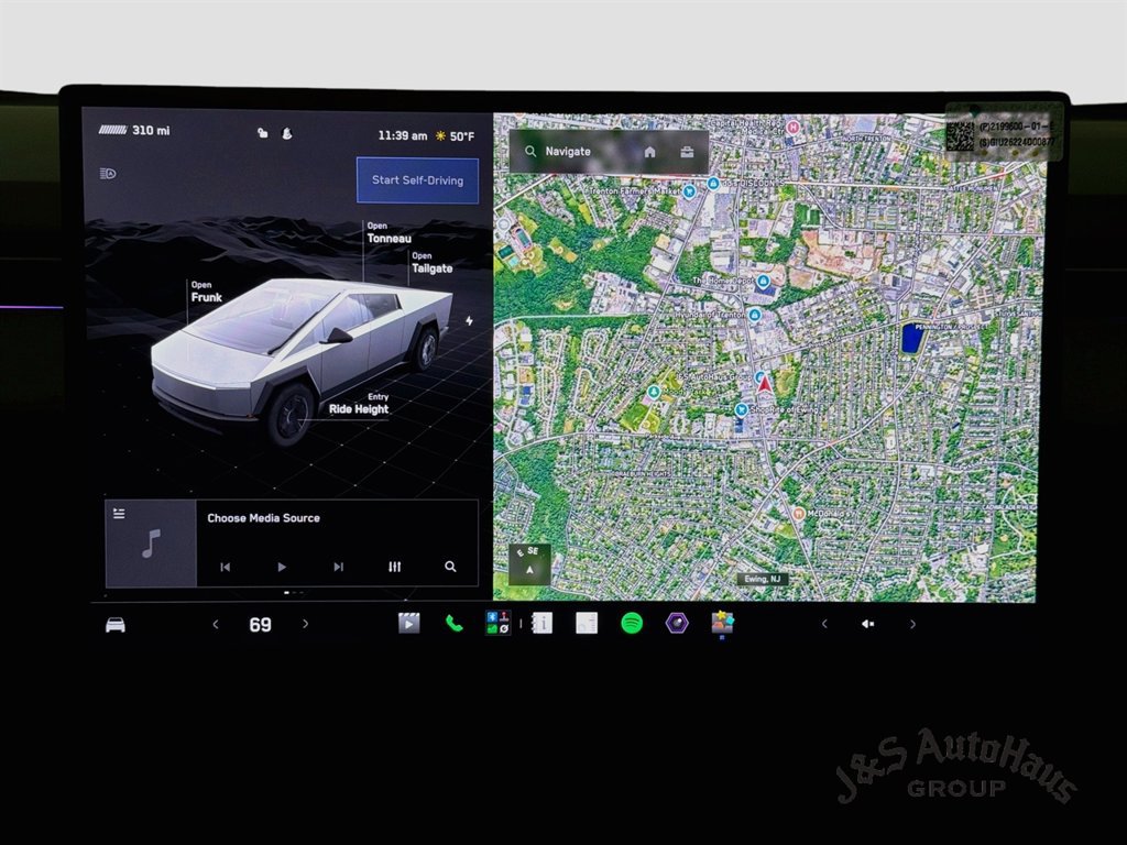 Used 2026 Tesla Cybertruck AWD Crew Cab image 19