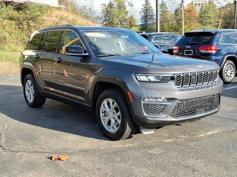 Certified 2023 Jeep Grand Cherokee Limited image 5