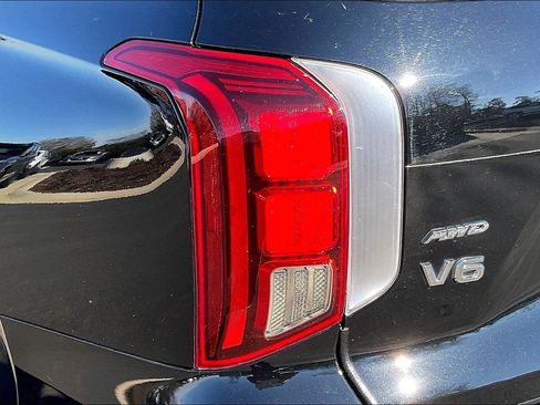 Used 2024 Hyundai Palisade Calligraphy image 23