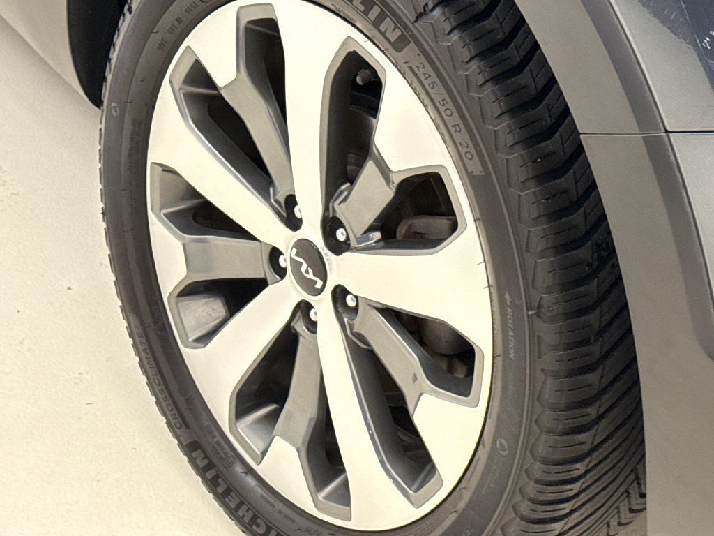 Used 2022 Kia Telluride EX w/ EX Premium Package FWD image 10