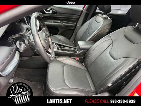 Certified 2022 Jeep Compass Limited w/ (RED) Package image 7