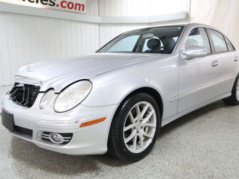 Used 2007 Mercedes-Benz E 350 350 4Matic V6 AWD image 2