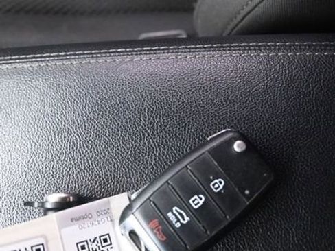 Used 2020 Kia Optima LX image 10