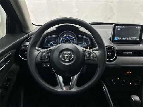 Used 2018 Toyota Yaris iA image 15