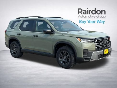 Used 2026 Honda Pilot TrailSport image 1