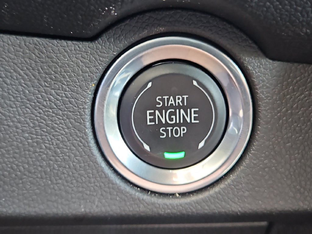 Used 2026 Chevrolet Traverse LT FWD image 34