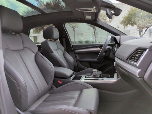 Used 2022 Audi Q5 2.0T Prestige w/ Prestige Package image 35