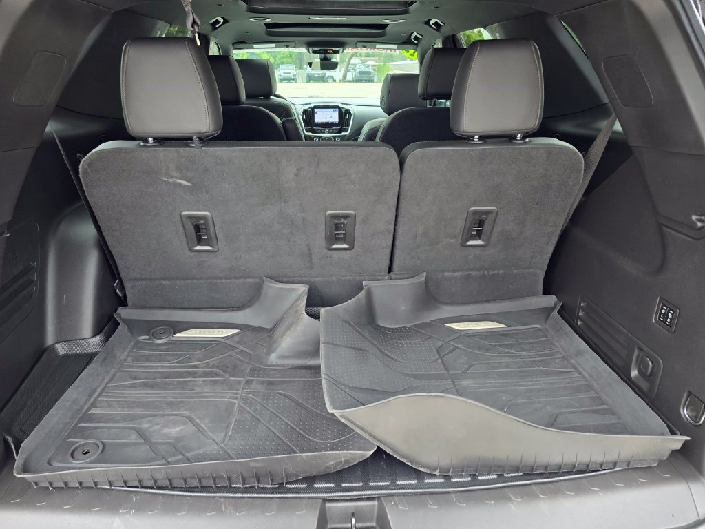 Used 2022 Chevrolet Traverse High Country FWD image 43