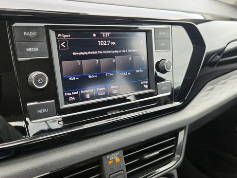 Used 2022 Volkswagen Taos S AWD/4WD image 19