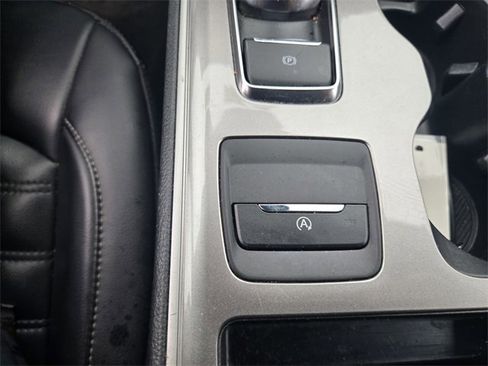 Used 2024 Ford Edge SEL image 20