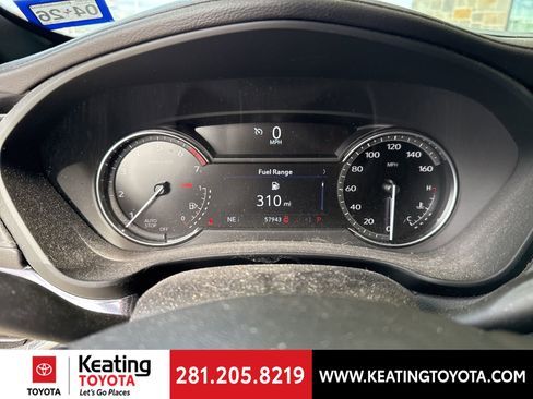 Used 2023 Cadillac XT4 Luxury w/ Cold Weather Package image 16