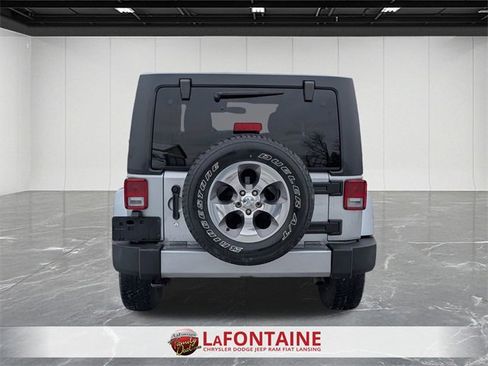 Used 2018 Jeep Wrangler Unlimited Sahara w/ Connectivity Group image 4