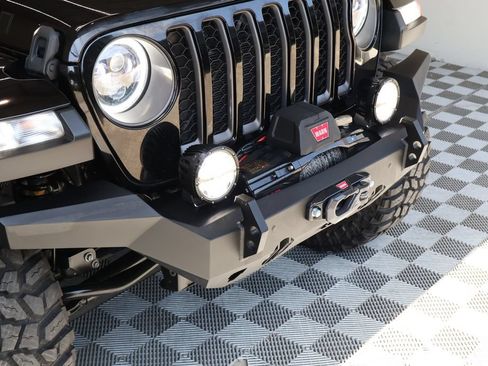 Used 2021 Jeep Gladiator Rubicon AWD/4WD image 7
