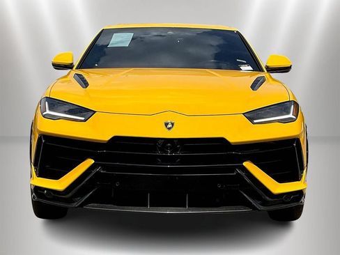 Used 2023 Lamborghini Urus Performante AWD/4WD image 2