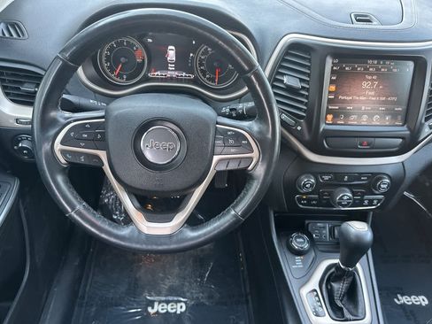 Used 2016 Jeep Cherokee Limited AWD/4WD image 14