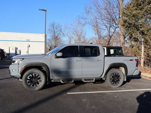 Used 2023 Nissan Frontier PRO-4X w/ Pro Convenience Package image 4