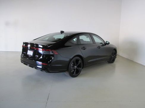 Used 2023 Honda Accord Sport image 25