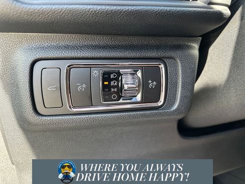 New 2026 Lincoln Corsair Premiere image 24