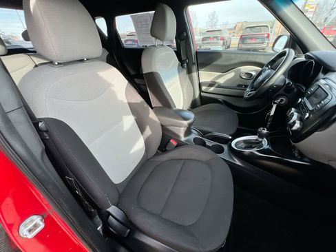 Used 2019 Kia Soul image 28