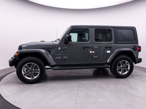 Used 2019 Jeep Wrangler Unlimited Sahara AWD/4WD image 38