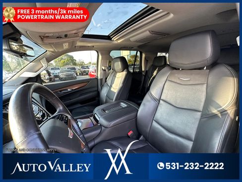 Used 2020 Cadillac Escalade Luxury AWD/4WD image 14