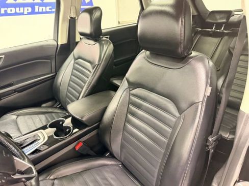 Used 2017 Ford Edge SEL w/ Equipment Group 201A image 32