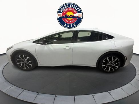 Used 2023 Toyota Prius Prime FWD image 8