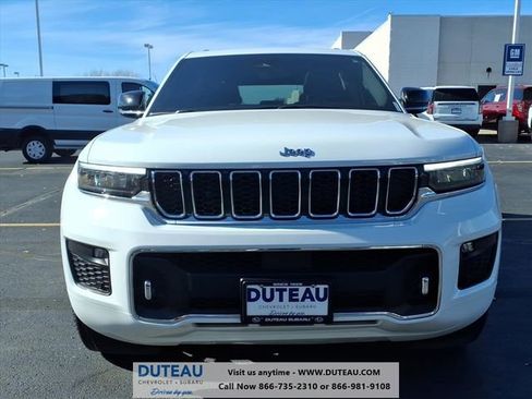 Used 2023 Jeep Grand Cherokee Overland image 2