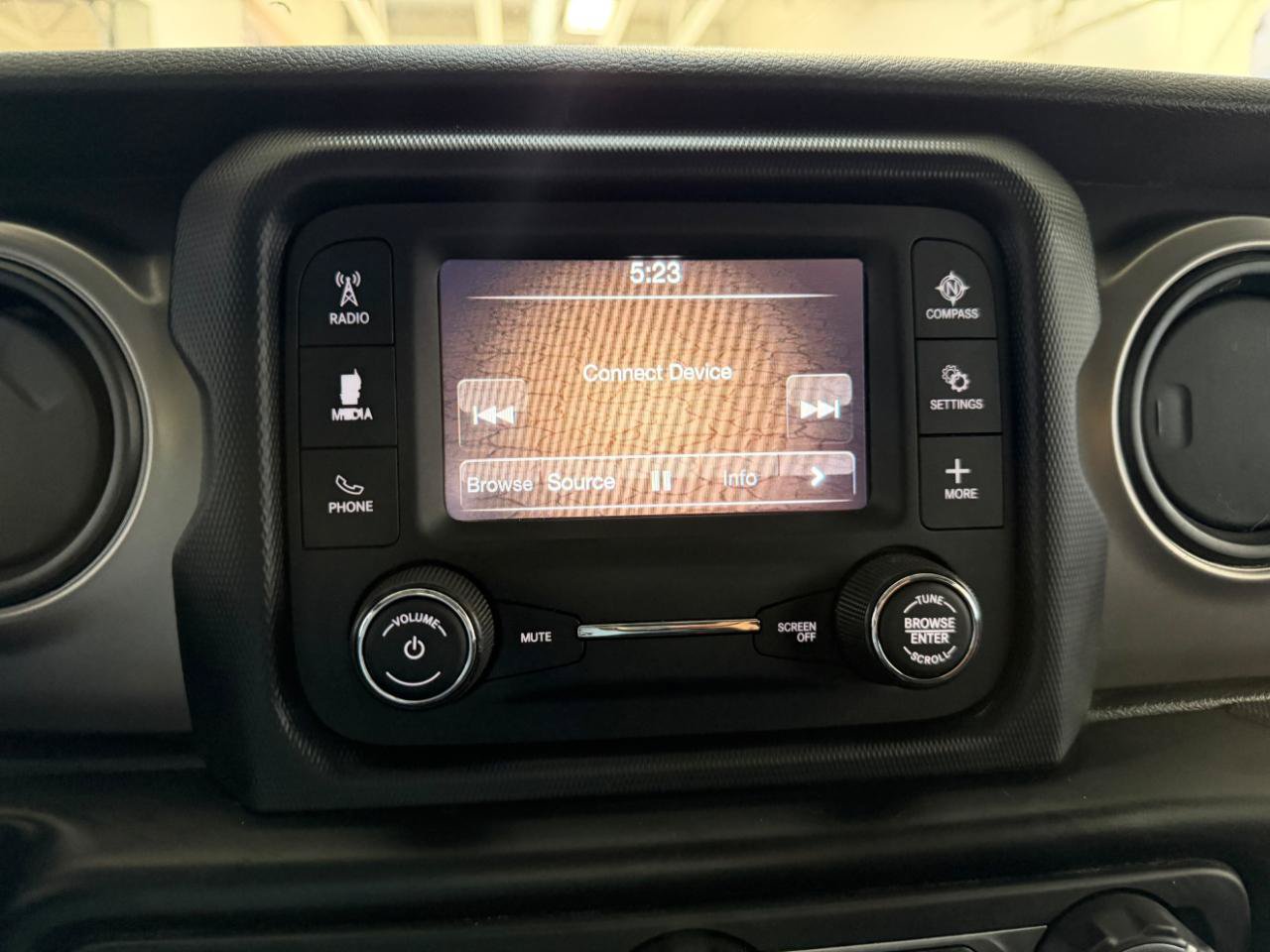 Used 2020 Jeep Gladiator Sport w/ Quick Order Package 24S AWD/4WD image 36