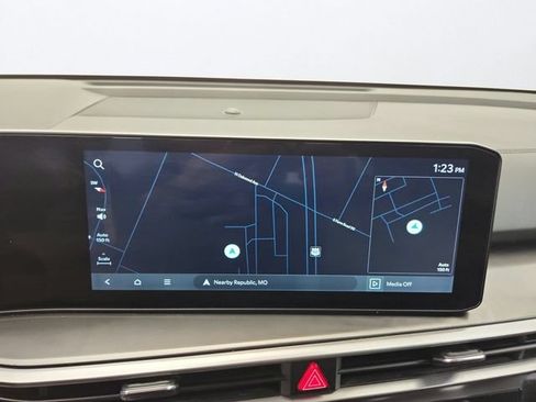 Used 2025 Kia Sorento EX FWD image 16