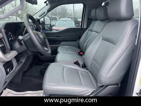 Used 2024 Ford F550 4x4 Regular Cab Super Duty w/ XL Chrome Package image 9