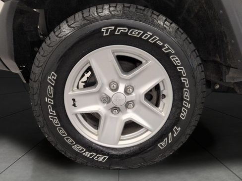 Used 2020 Jeep Gladiator Sport w/ Quick Order Package 24S AWD/4WD image 5