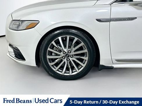 Certified 2020 Lincoln Continental Standard w/ Premium Package image 35