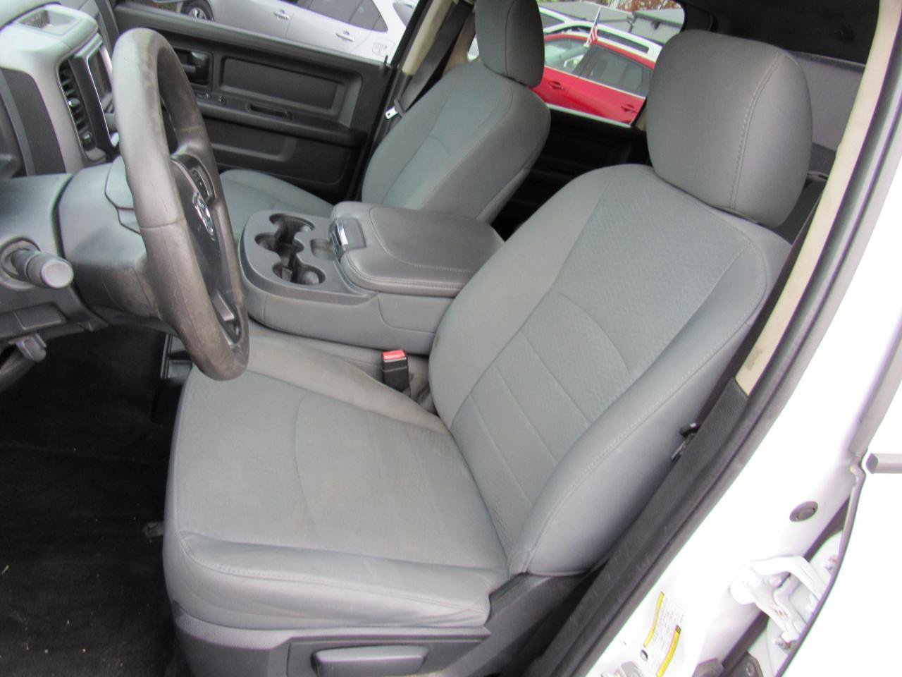 Used 2020 RAM 1500 Tradesman w/ Chrome Appearance Group RWD image 15