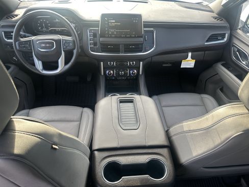 Used 2024 GMC Yukon SLT w/ SLT Luxury Package AWD/4WD image 22