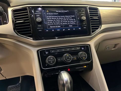 Certified 2023 Volkswagen Atlas SE FWD image 25