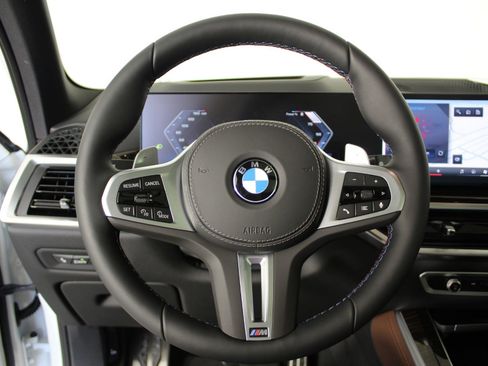 New 2026 BMW X5 M60i w/ Executive Package image 12