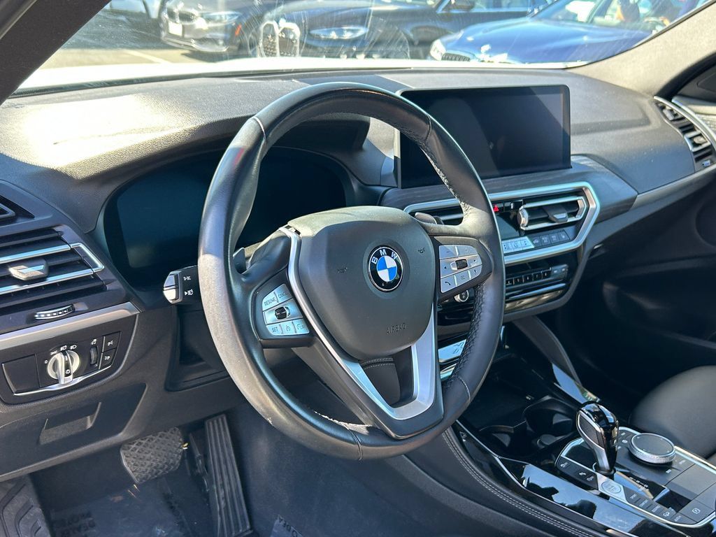 Used 2023 BMW X4 xDrive30i w/ Convenience Package AWD/4WD image 13
