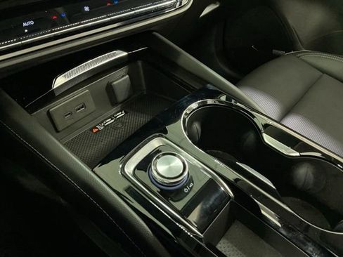 Used 2024 Buick Envision Avenir image 23