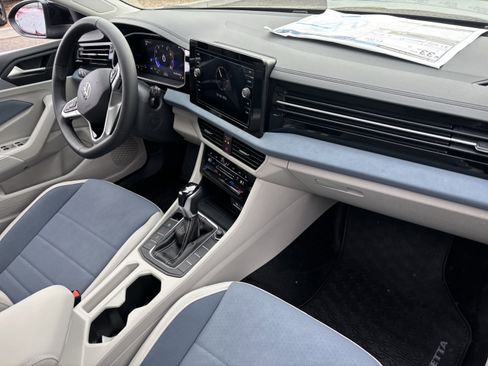 New 2026 Volkswagen Jetta SE FWD image 9