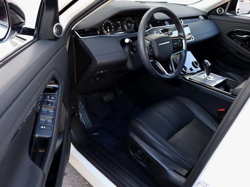 Used 2023 Land Rover Range Rover Evoque SE image 15