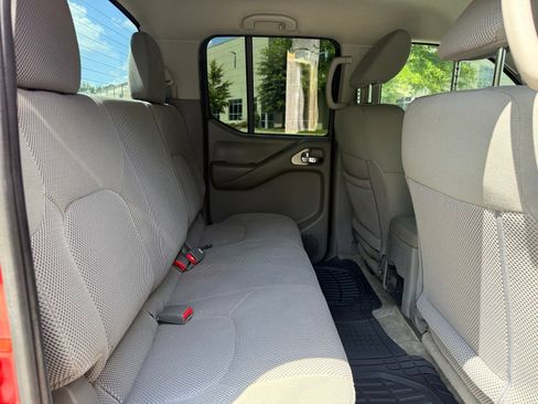 Used 2016 Nissan Frontier SV w/ SV Value Truck Package RWD image 37
