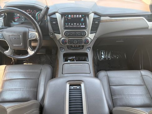 Used 2019 GMC Yukon Denali AWD/4WD image 18