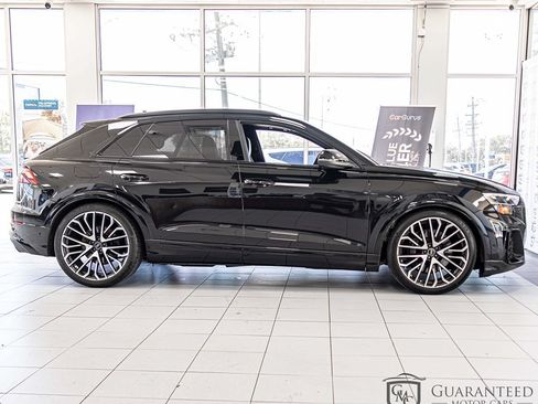 Used 2025 Audi SQ8 Premium Plus w/ 23" Wheel Package AWD/4WD image 9