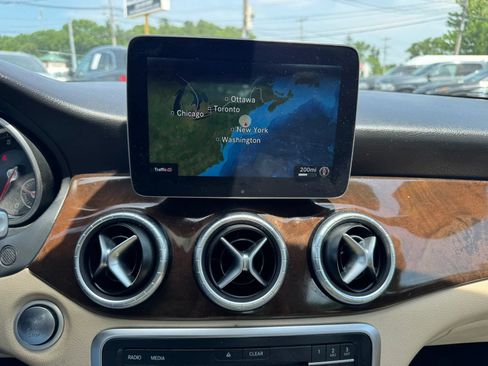 Used 2017 Mercedes-Benz CLA 250 4MATIC image 16