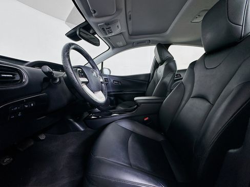 Used 2017 Toyota Prius Four w/ Premium Convenience Package FWD image 13