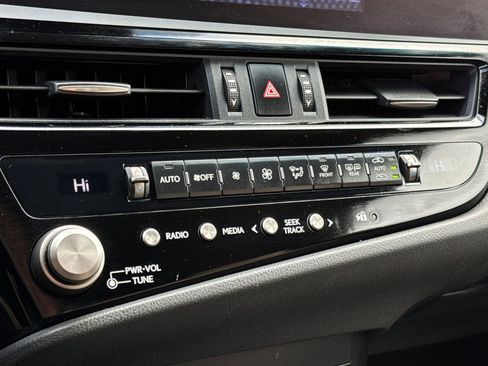 Used 2022 Lexus ES 250 w/ Accessory Package 2 image 18