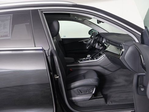 Used 2023 Audi Q8 Prestige w/ Prestige Package image 32